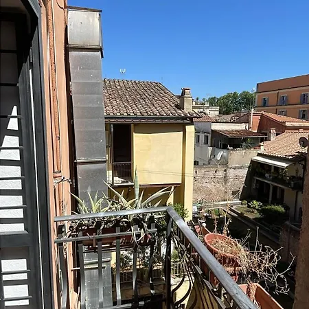 Rustic Loft In Trastvere * Rome